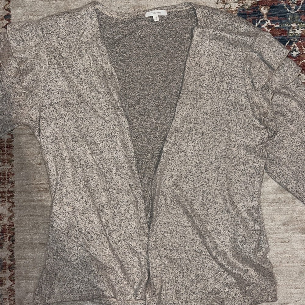 NWOT Maurices Gray Ruffle Sleeve Open Front Cardigan Size Large - Picture 3 of 7